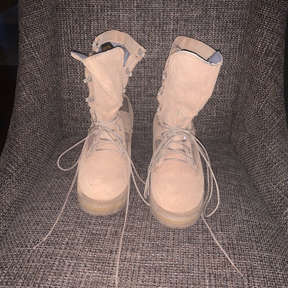 GORE-TEX BOOTS!!! - Picture 6 of 8